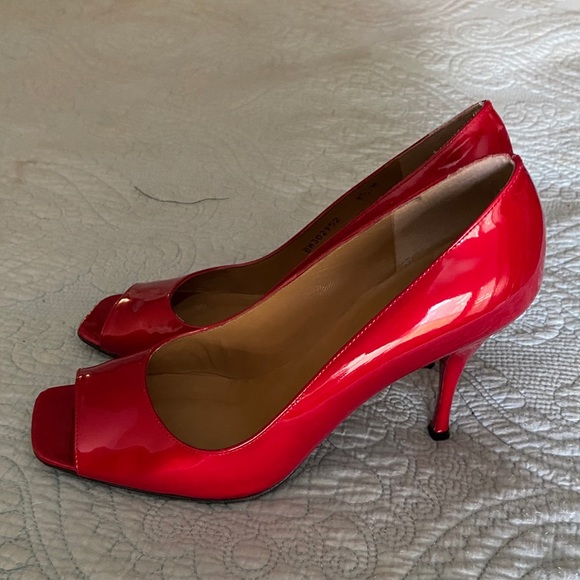 Stuart Weitzman. Paid $285 - Picture 3 of 6